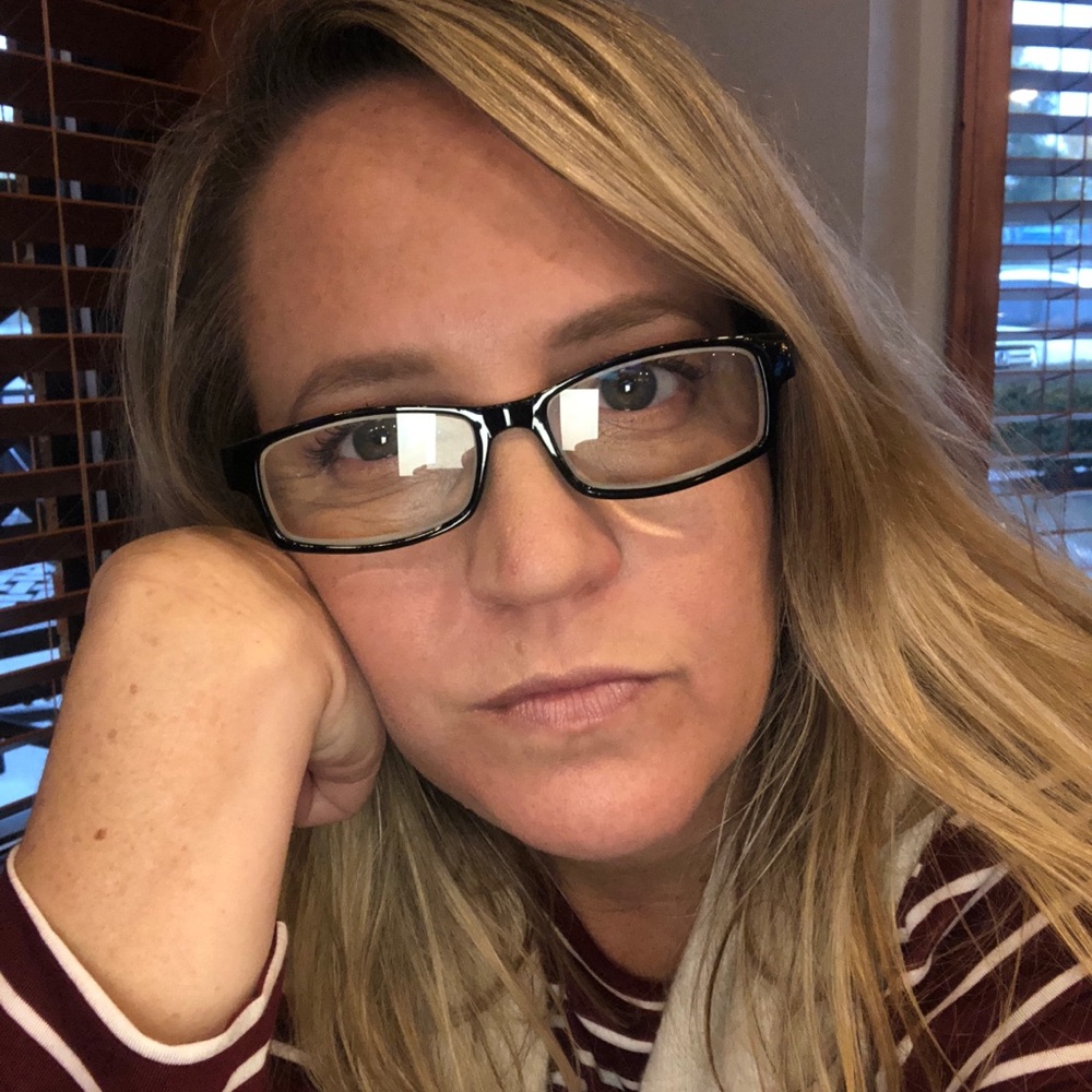 Meet your Posher, Jennifer